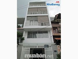 Cần bán gấp căn nhà mặt hẻm Trần Hưng Đạo, Quận 1.
