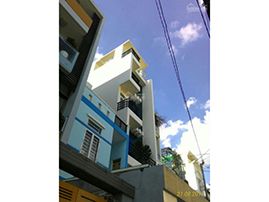  Cần bán gấp căn nhà ngay đường Lê Hồng Phong, Quận10