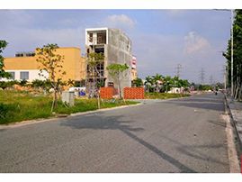 Cần bán gấp lô đất mặt tiền Lê Văn Thịnh đối diện bệnh viện Quận 2 